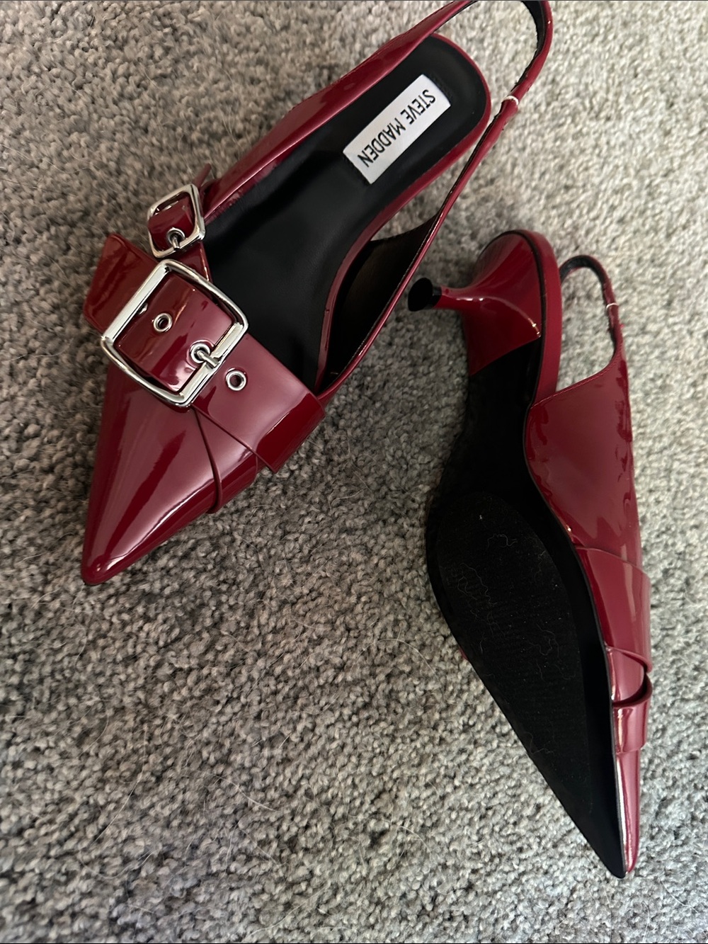Steve Madden Red Pointed Slingback Pumps with Buckle - Picture 4 of 4